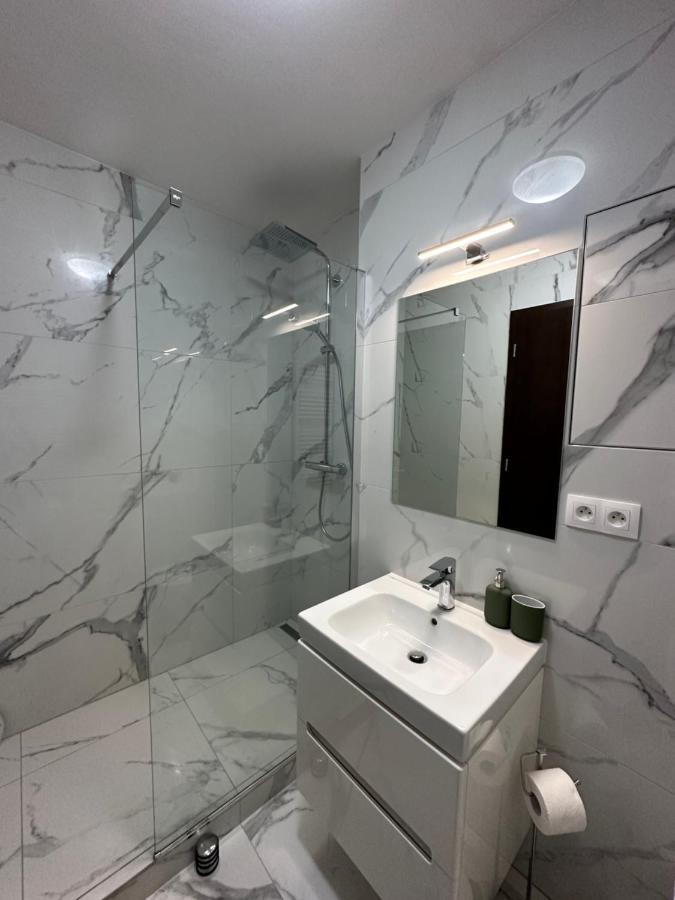Ota-Group Luxury Selection Apartment Братислава Екстериор снимка